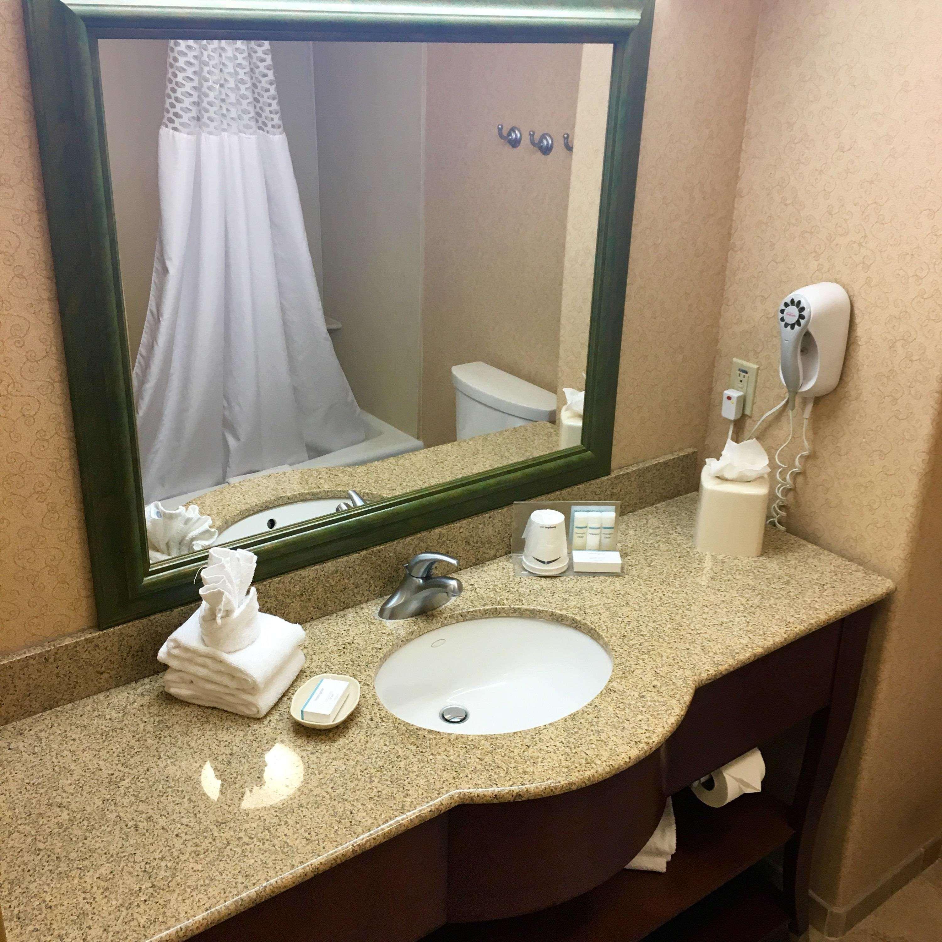 Hampton Inn Hays-North Of I-70 מראה חיצוני תמונה