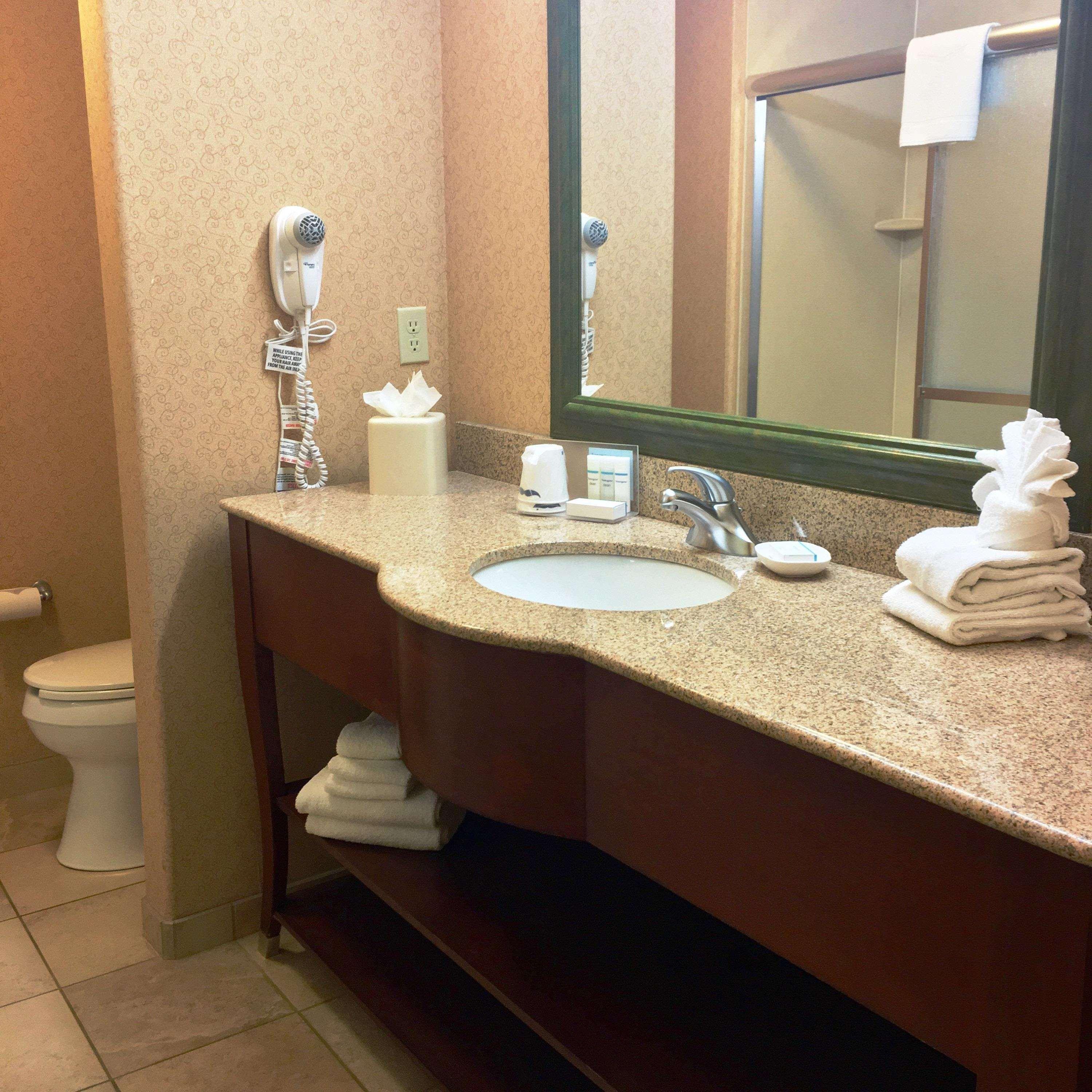 Hampton Inn Hays-North Of I-70 מראה חיצוני תמונה