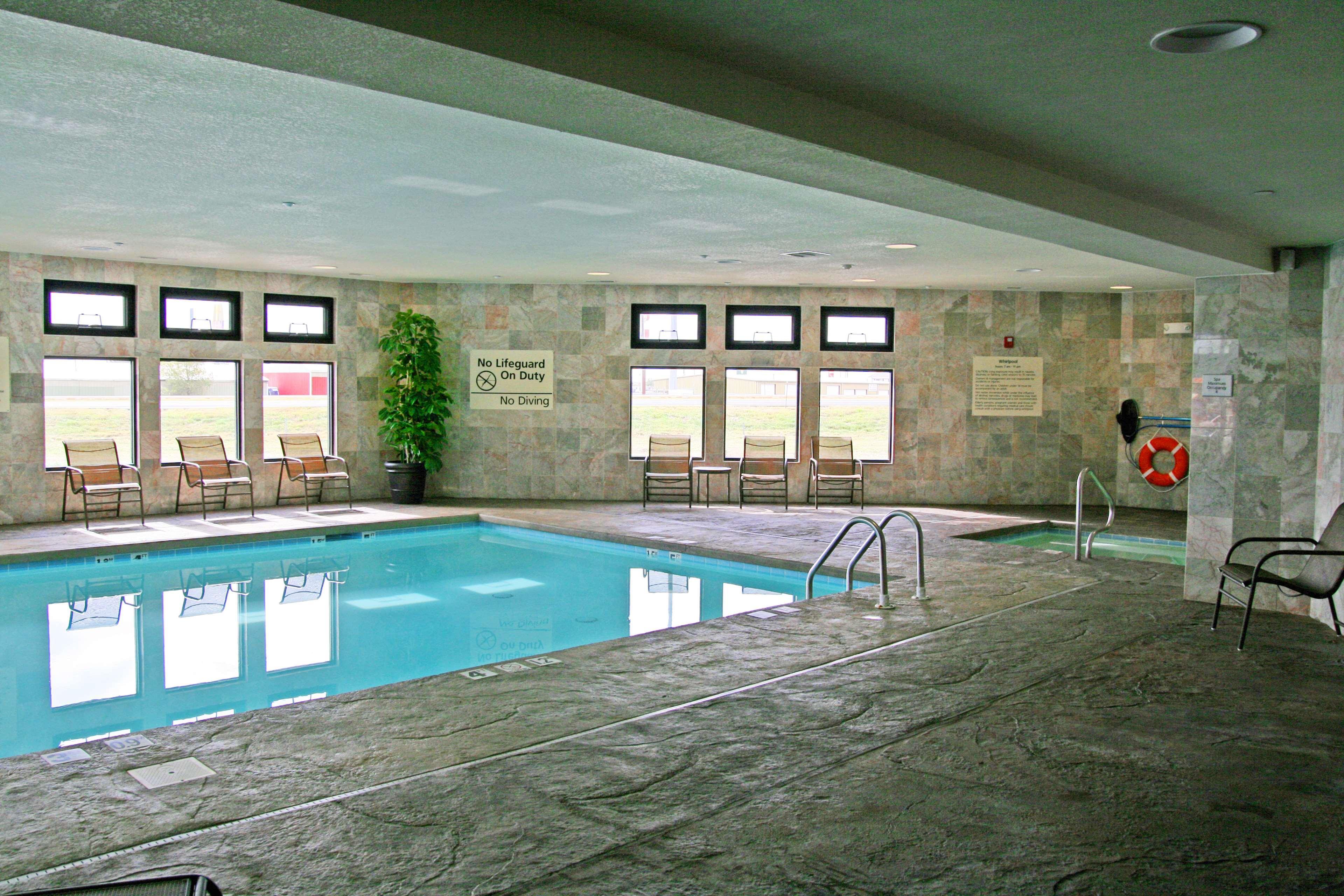 Hampton Inn Hays-North Of I-70 מראה חיצוני תמונה