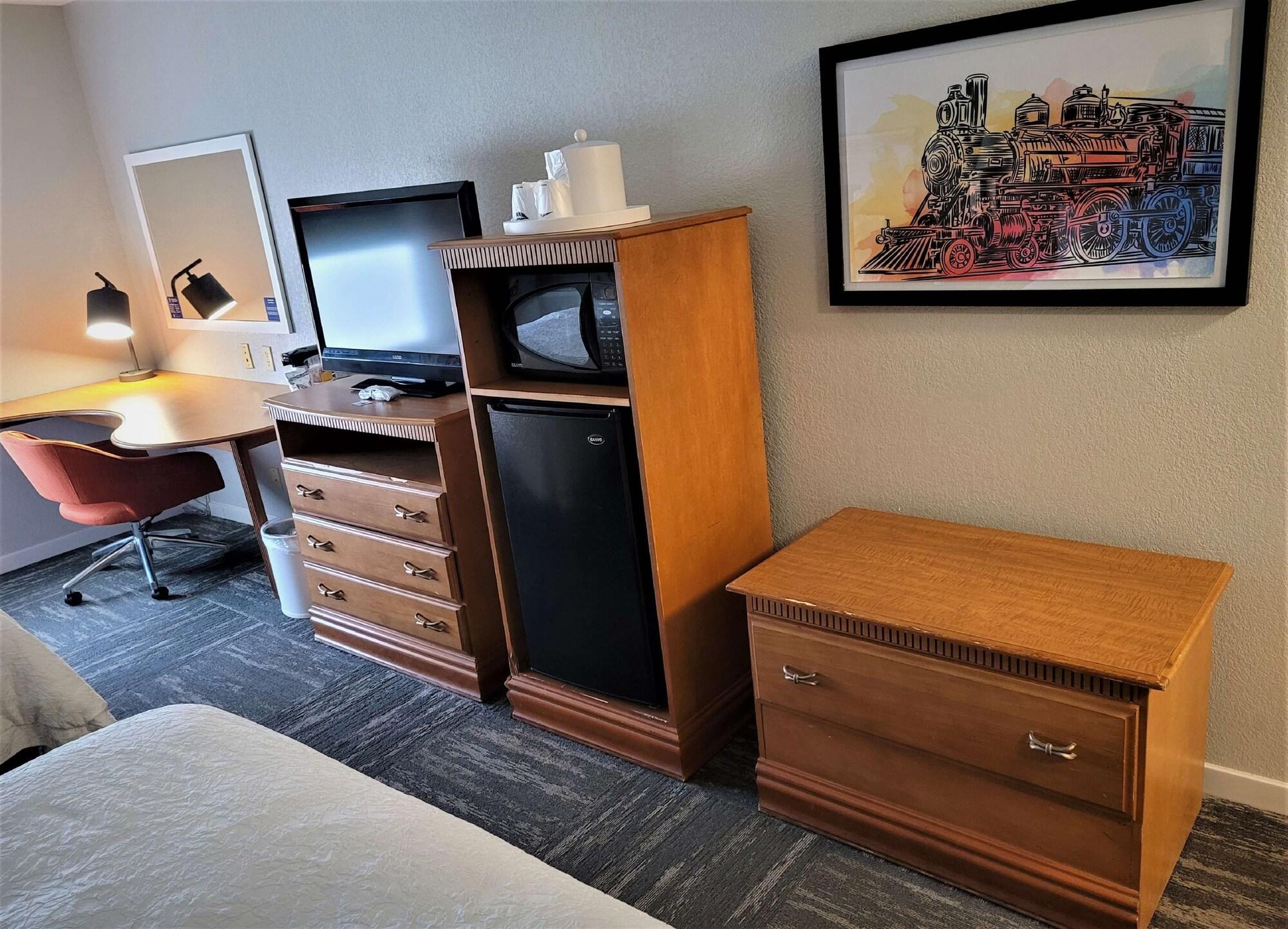 Hampton Inn Hays-North Of I-70 מראה חיצוני תמונה