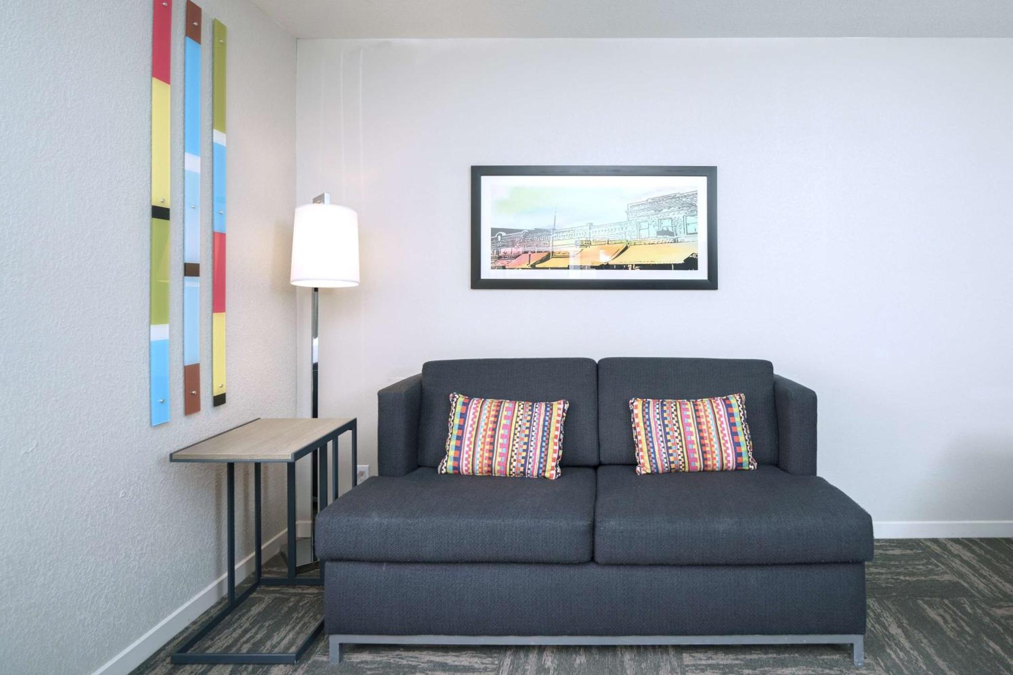 Hampton Inn Hays-North Of I-70 מראה חיצוני תמונה
