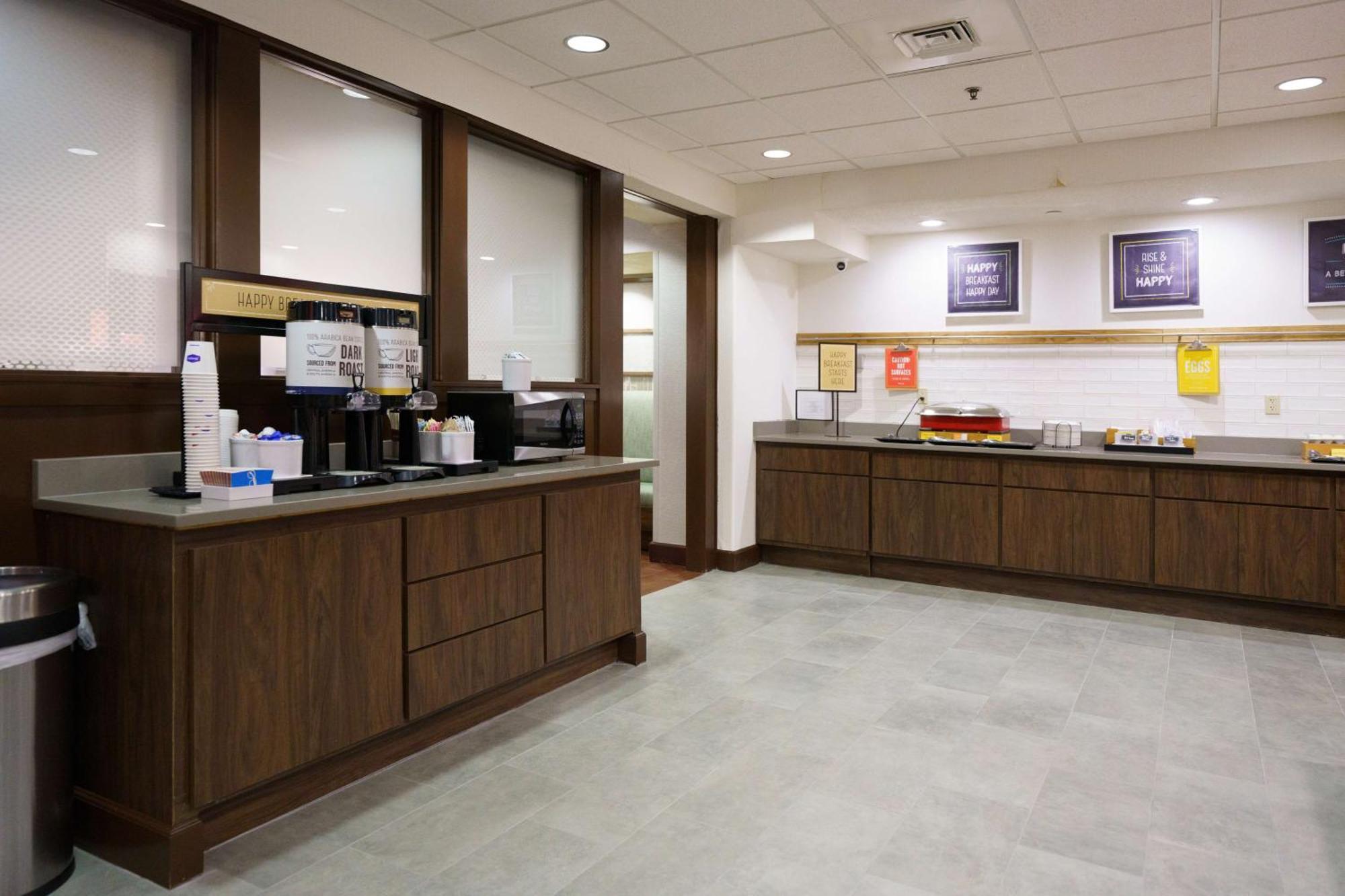 Hampton Inn Hays-North Of I-70 מראה חיצוני תמונה