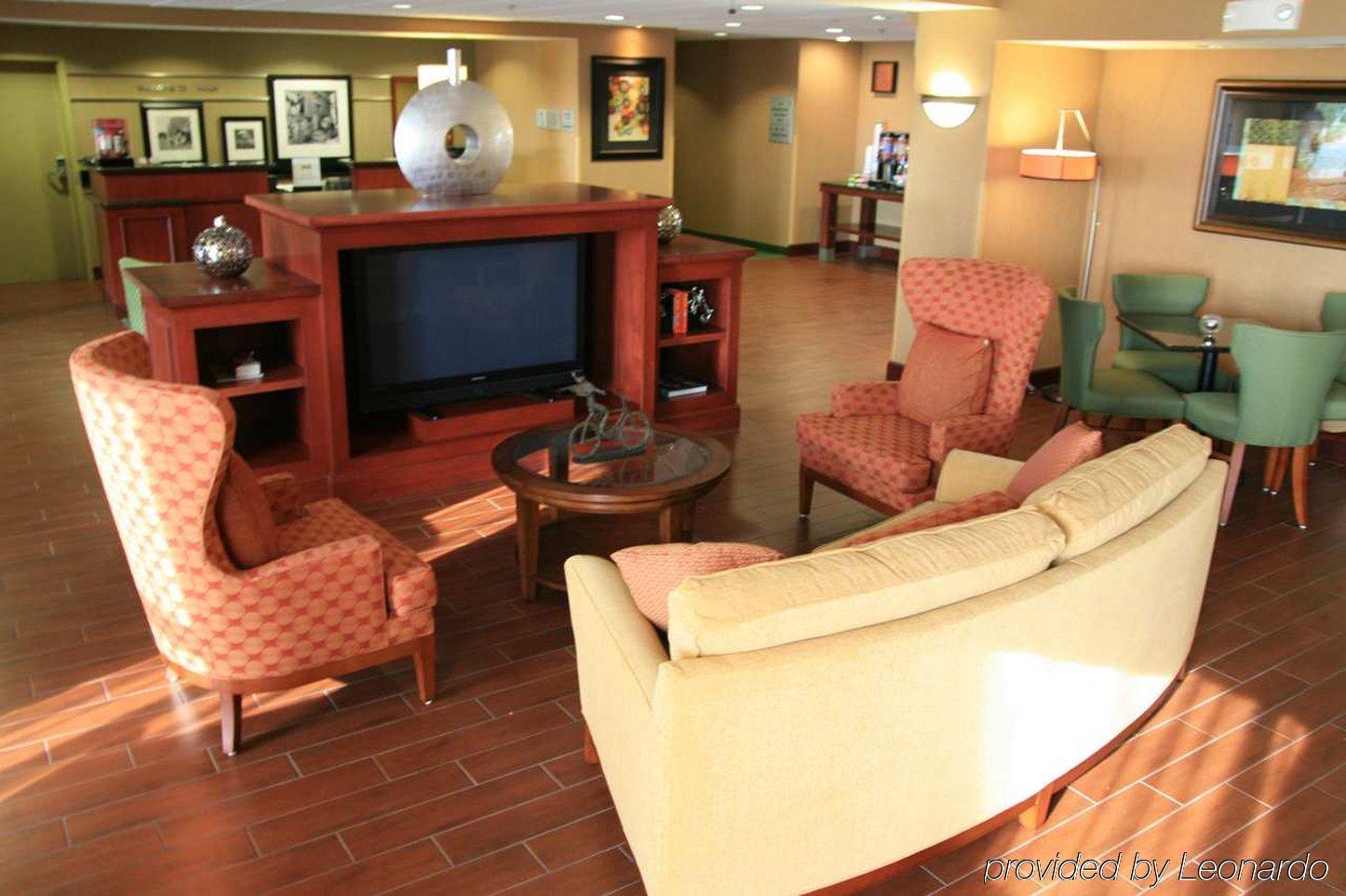 Hampton Inn Hays-North Of I-70 מראה חיצוני תמונה