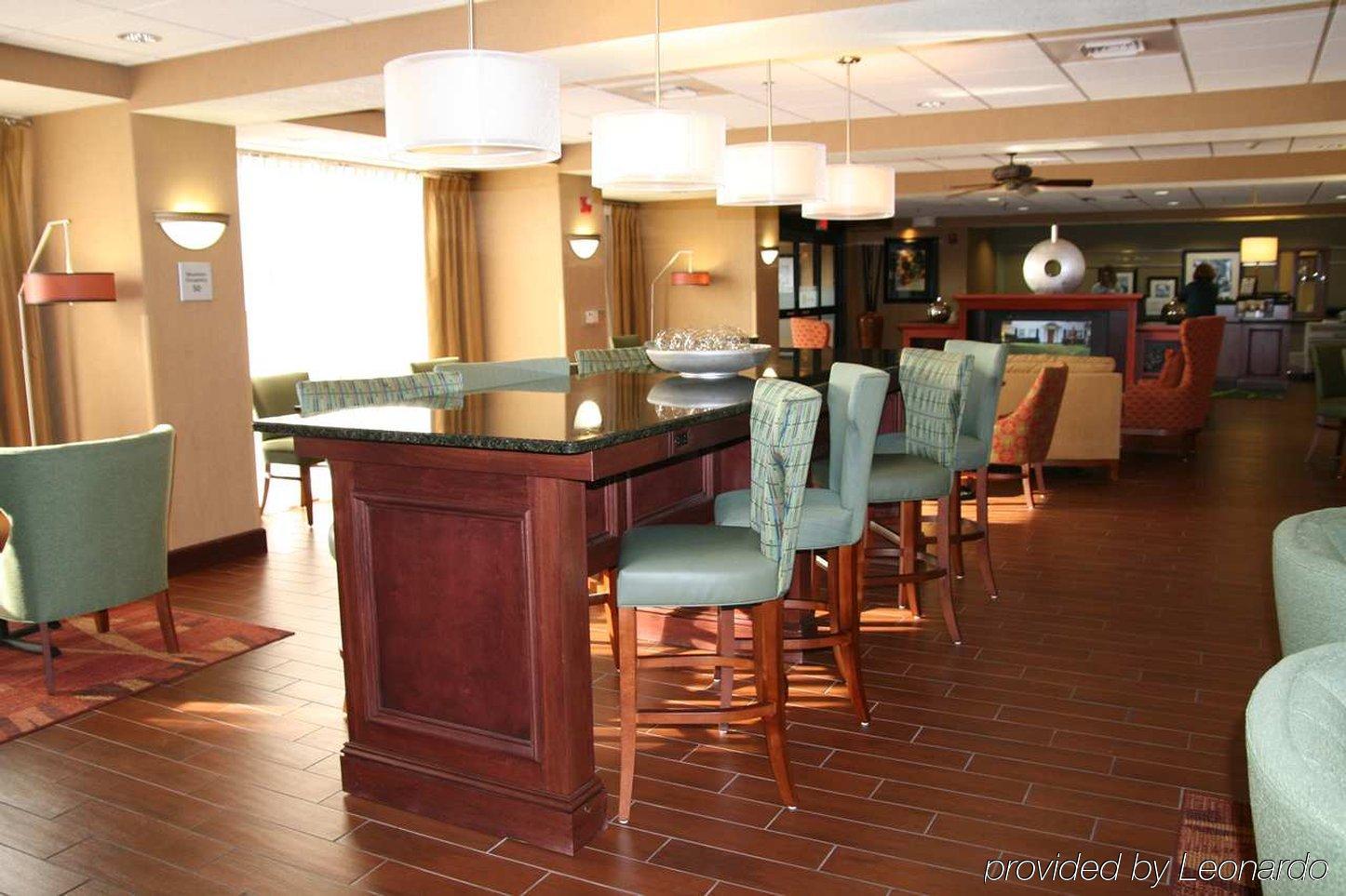 Hampton Inn Hays-North Of I-70 מראה חיצוני תמונה